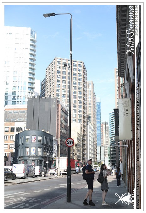 London D1 MS5D2864