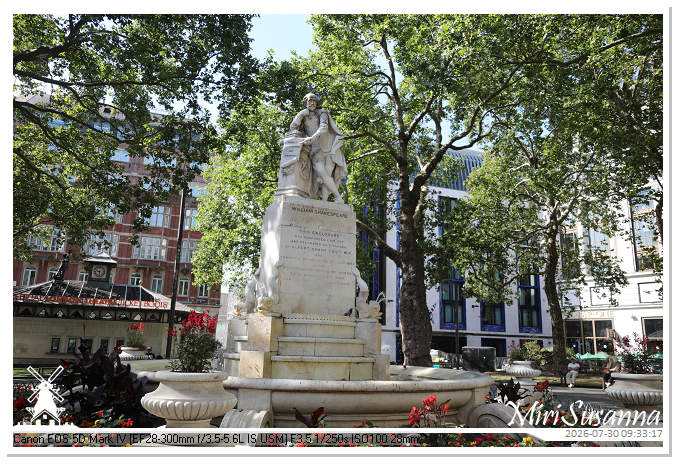 London D1 MS5D2903