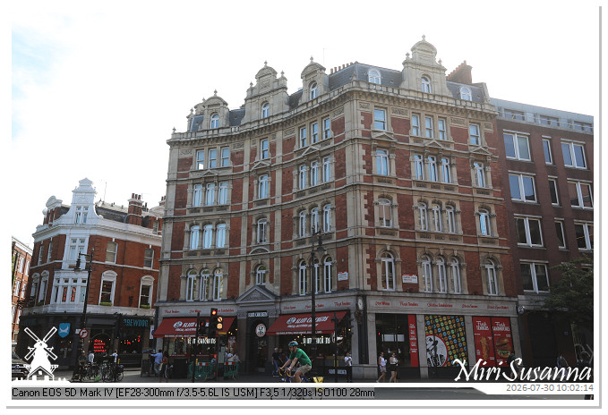 London D1 MS5D2947@MiriSusanna CC-BY-NC-ND London D1 MS5D2947