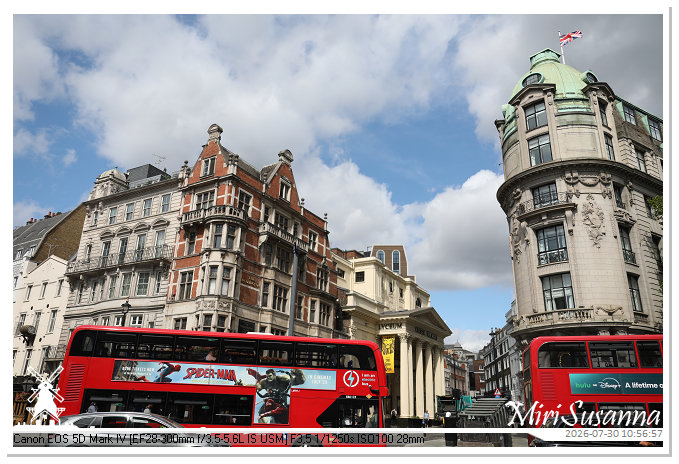 London D1 MS5D3013@MiriSusanna CC-BY-NC-ND London D1 MS5D3013