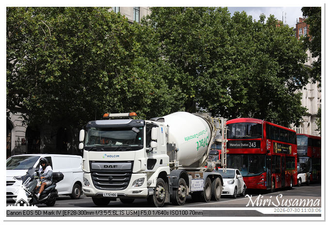 London D1 MS5D3018@MiriSusanna CC-BY-NC-ND London D1 MS5D3018