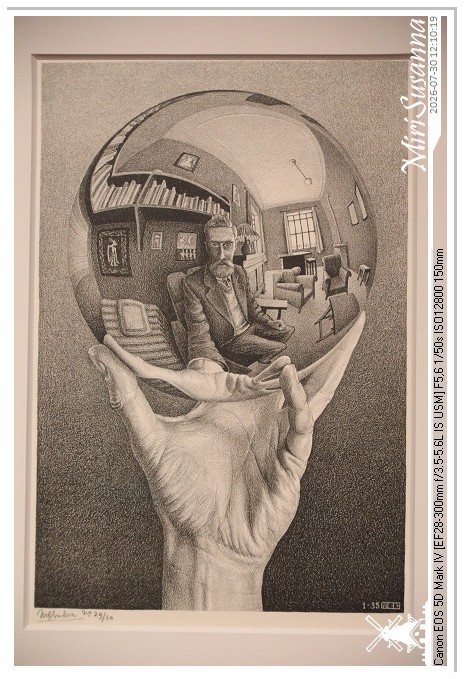 London D1 Exhibition Escher MS5D3076@MiriSusanna CC-BY-NC-ND London D1 Exhibition Escher MS5D3076