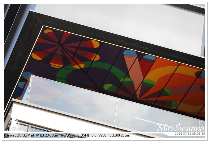 London D2 MS5D3302