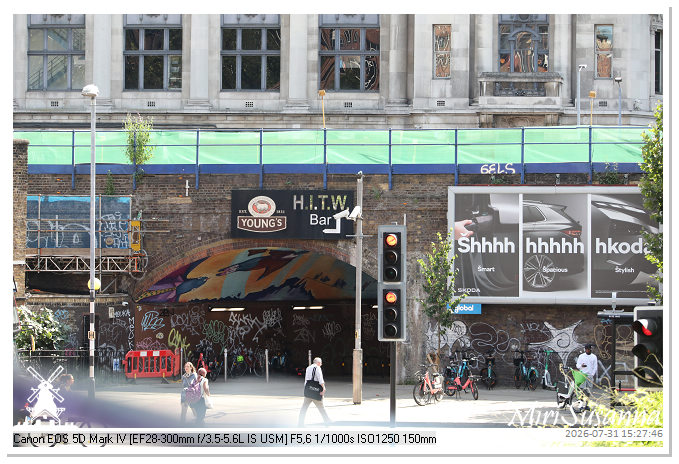 London D2 MS5D3572