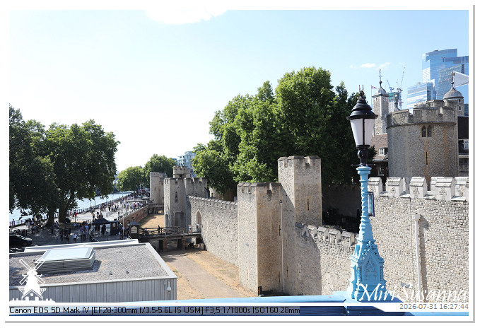 London D2 MS5D3678