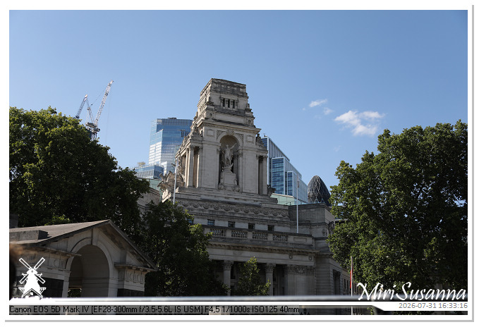 London D2 MS5D3695